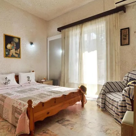 3br Corfu Town Suburbs *
